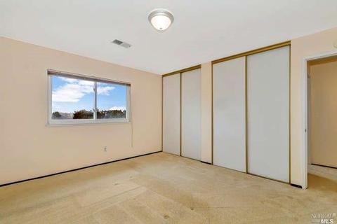 285 Whale Bone Ct, Vallejo, CA 94591 photo 18