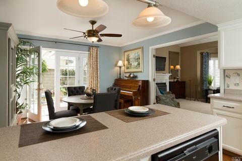 1075 Allison Ct, Dixon, CA 95620 photo 2