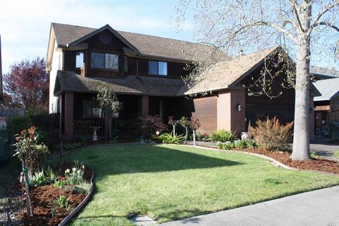 424 Godfrey Dr, Windsor, CA 95492 photo 1