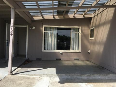 1724 Lockwood Dr, Ukiah, CA 95482 photo 3
