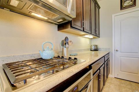 309 Jacquelyn Ln, Petaluma, CA 94952 photo 4