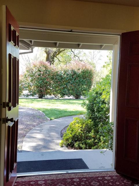 211 Jensen Ln, Windsor, CA 95492 photo 3