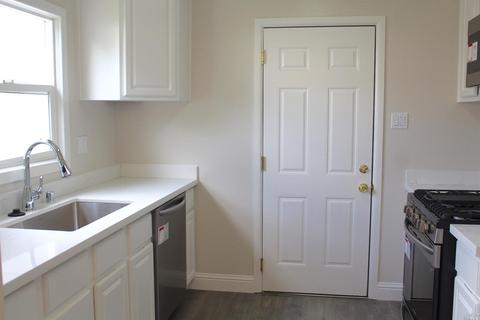 632 Springs Rd, Vallejo, CA 94590 photo 6