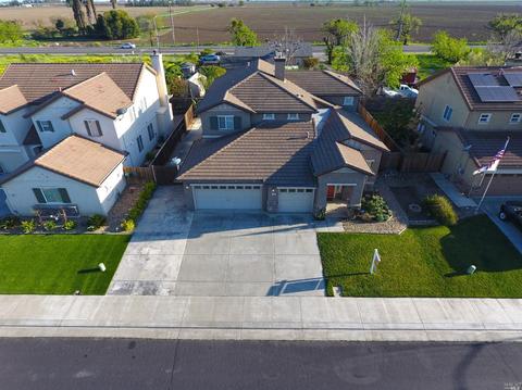 260 Rennert Way, Dixon, CA 95620 photo 1