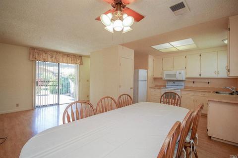 358 Daffodil Dr, Fairfield, CA 94533 photo 14