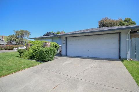 358 Daffodil Dr, Fairfield, CA 94533 photo 2