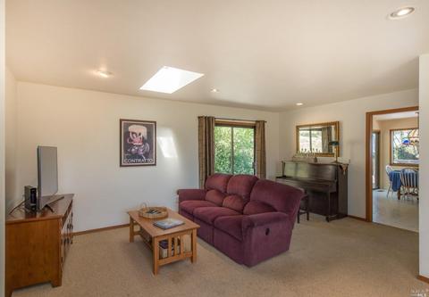 230 Eucalyptus Rd, Petaluma, CA 94952 photo 12