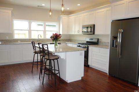 437 Russell St, Winters, CA 95694 photo 5