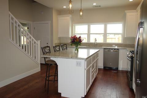 437 Russell St, Winters, CA 95694 photo 6