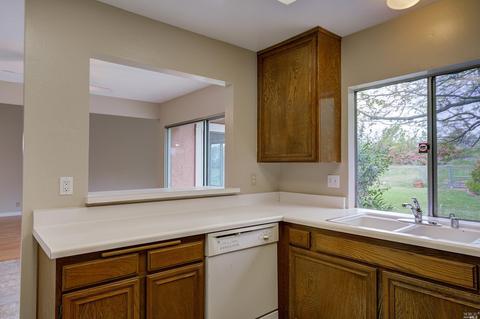 124 Cadiz Ct, Vallejo, CA 94591 photo 8