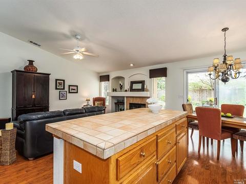 1627 Exeter Ct, Fairfield, CA 94533 photo 11