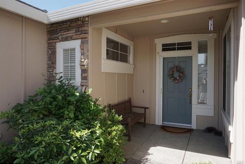 102 Brook Ct, Cloverdale, CA 95425 photo 2