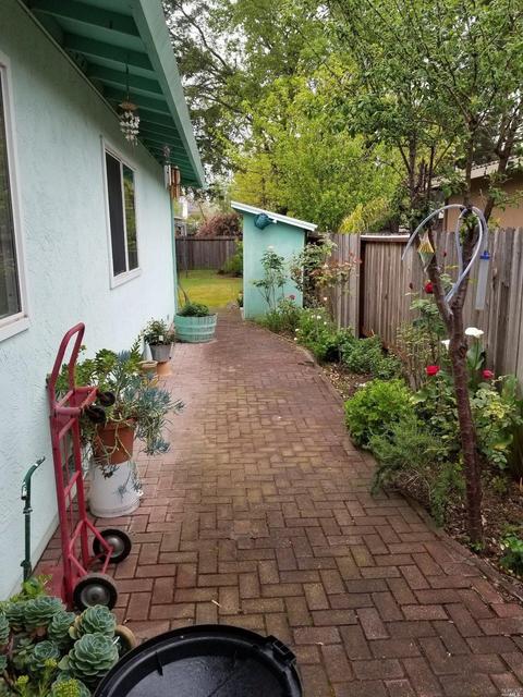 1882 Commons Ct, Windsor, CA 95492 photo 5