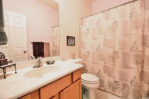 100 St Michael Ct, Cloverdale, CA 95425 photo 16