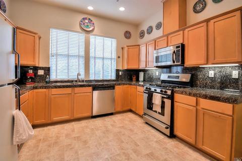 100 St Michael Ct, Cloverdale, CA 95425 photo 10