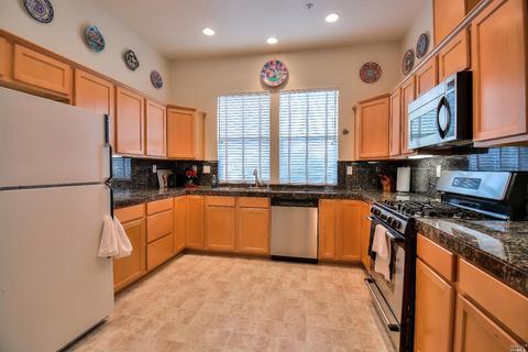 100 St Michael Ct, Cloverdale, CA 95425 photo 11