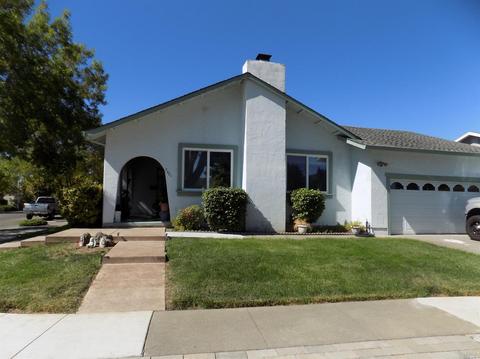 2401 Edgewater Dr, Napa, CA 94558 photo 1