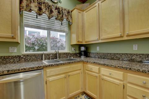 8014 Leno Dr, Windsor, CA 95492 photo 9