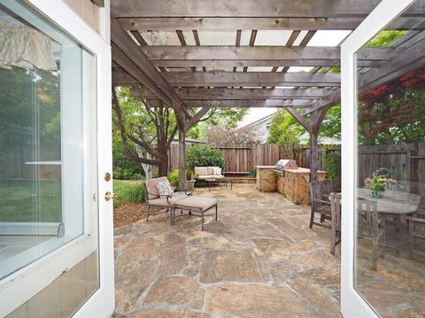 8433 Shadetree Dr, Windsor, CA 95492 photo 12