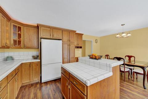 428 Edwin Dr, Vacaville, CA 95687 photo 24
