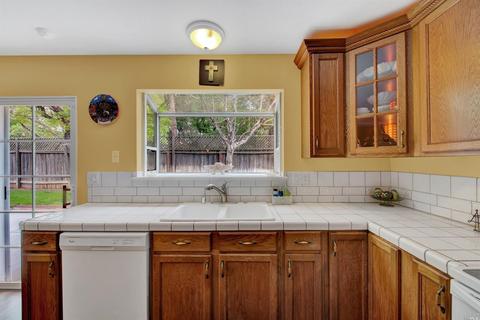 428 Edwin Dr, Vacaville, CA 95687 photo 22