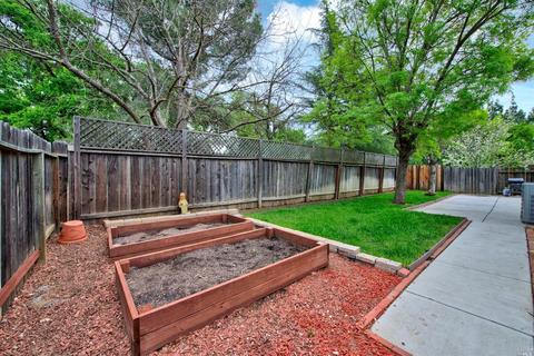 428 Edwin Dr, Vacaville, CA 95687 photo 41