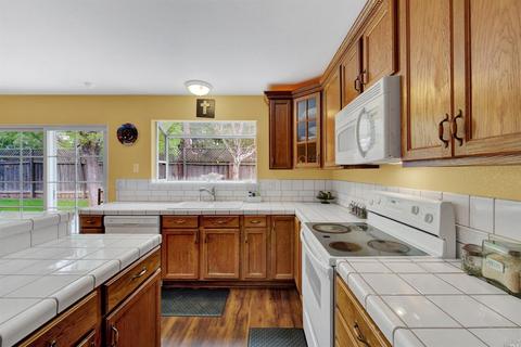 428 Edwin Dr, Vacaville, CA 95687 photo 21