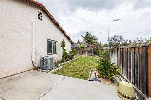 2136 Cedarbrook Dr, Fairfield, CA 94534 photo 12