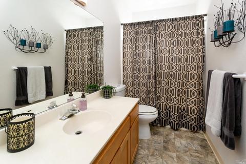 178 Fulton Pl, Windsor, CA 95492 photo 8
