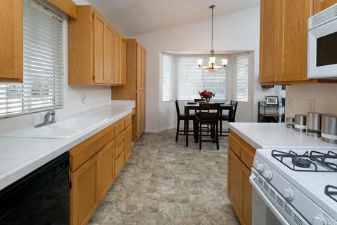 178 Fulton Pl, Windsor, CA 95492 photo 4