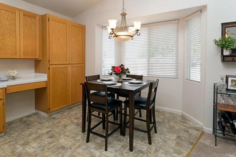 178 Fulton Pl, Windsor, CA 95492 photo 5