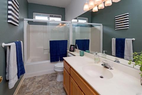 178 Fulton Pl, Windsor, CA 95492 photo 10