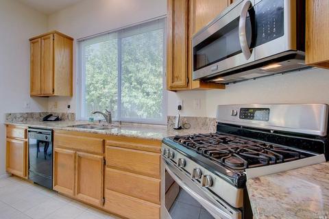 525 Pheasant Run Dr, Dixon, CA 95620 photo 12