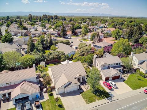 525 Pheasant Run Dr, Dixon, CA 95620 photo 3