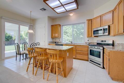 525 Pheasant Run Dr, Dixon, CA 95620 photo 5
