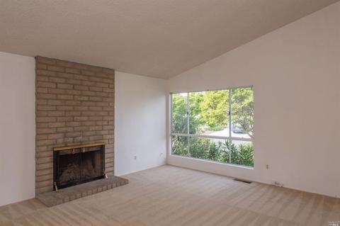 236 Prune Tree Dr, Healdsburg, CA 95448 photo 4