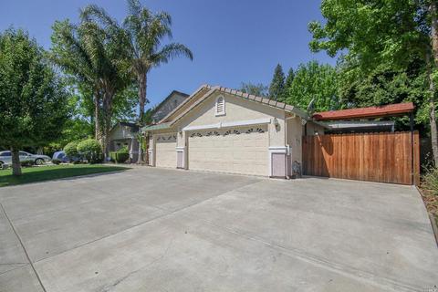 1525 Roseberry Ct, Dixon, CA 95620 photo 2