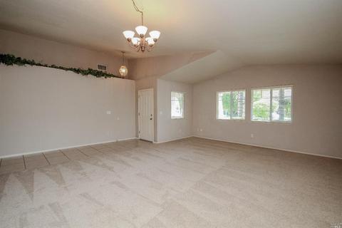 1525 Roseberry Ct, Dixon, CA 95620 photo 8