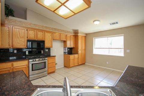 1525 Roseberry Ct, Dixon, CA 95620 photo 13