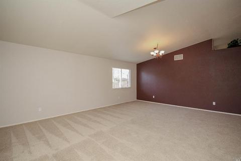 1525 Roseberry Ct, Dixon, CA 95620 photo 6