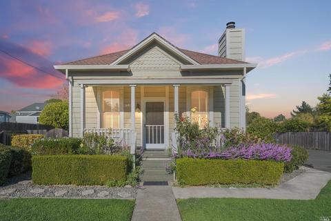 607 7th St, Petaluma, CA 94952 photo 1