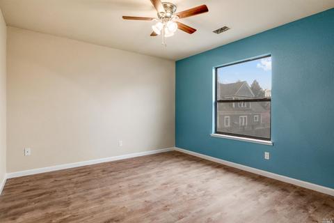 607 7th St, Petaluma, CA 94952 photo 3