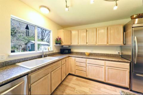 56 Hillside Dr, Willits, CA 95490 photo 8