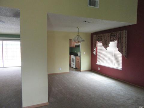 145 Evelyn Cir, Vallejo, CA 94589 photo 3