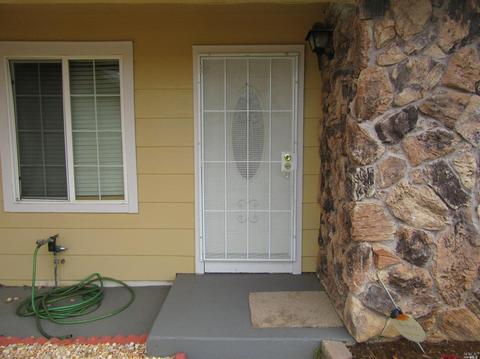 145 Evelyn Cir, Vallejo, CA 94589 photo 2