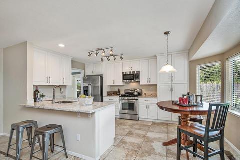 102 Keyt Way, Cotati, CA 94931 photo 8
