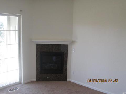 300 Locust Dr #30, Vallejo, CA 94591 photo 4