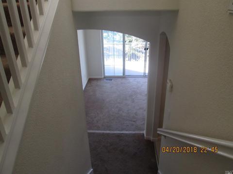 300 Locust Dr #30, Vallejo, CA 94591 photo 8