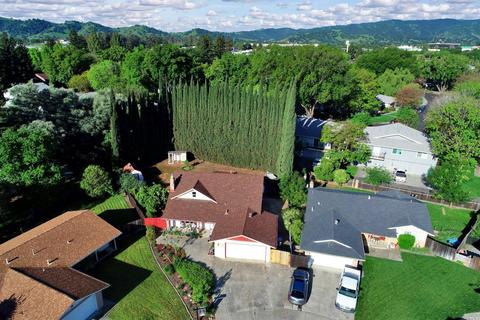 107 Arrowhead Ct, Vacaville, CA 95687 photo 2