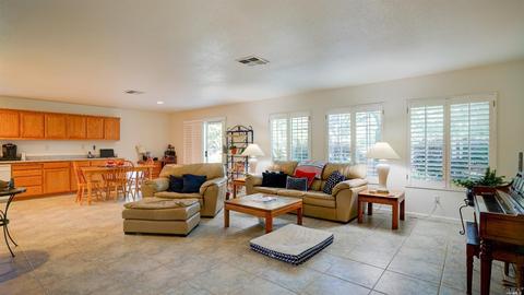 1108 Echo Hills Ct, Fairfield, CA 94533 photo 3